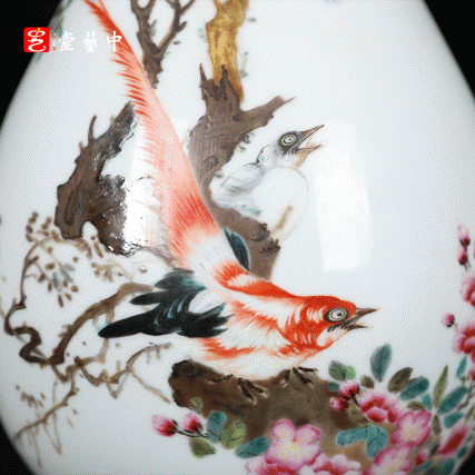 粉彩雉鸡玉壶春瓶 | 王辉大师珐琅彩雅作，瓶型圆润，绘工精细 | 雉鸡灵动，彩韵盎然